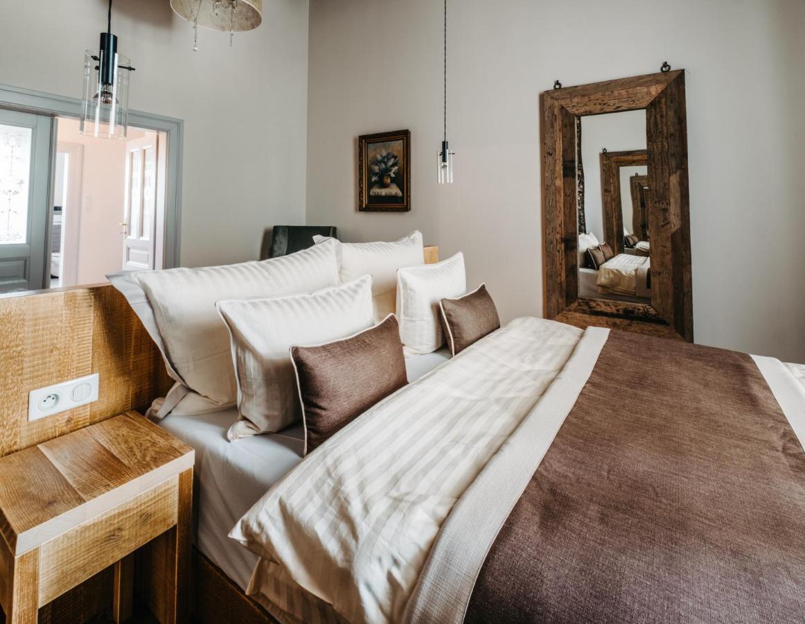 Boutique Hotel Corso Řevnice エクステリア 写真