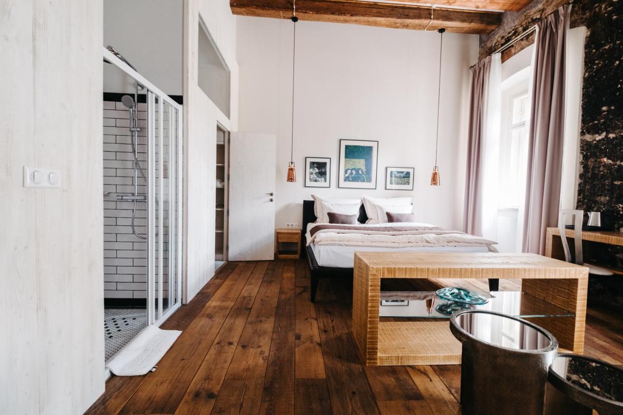 Boutique Hotel Corso Řevnice エクステリア 写真
