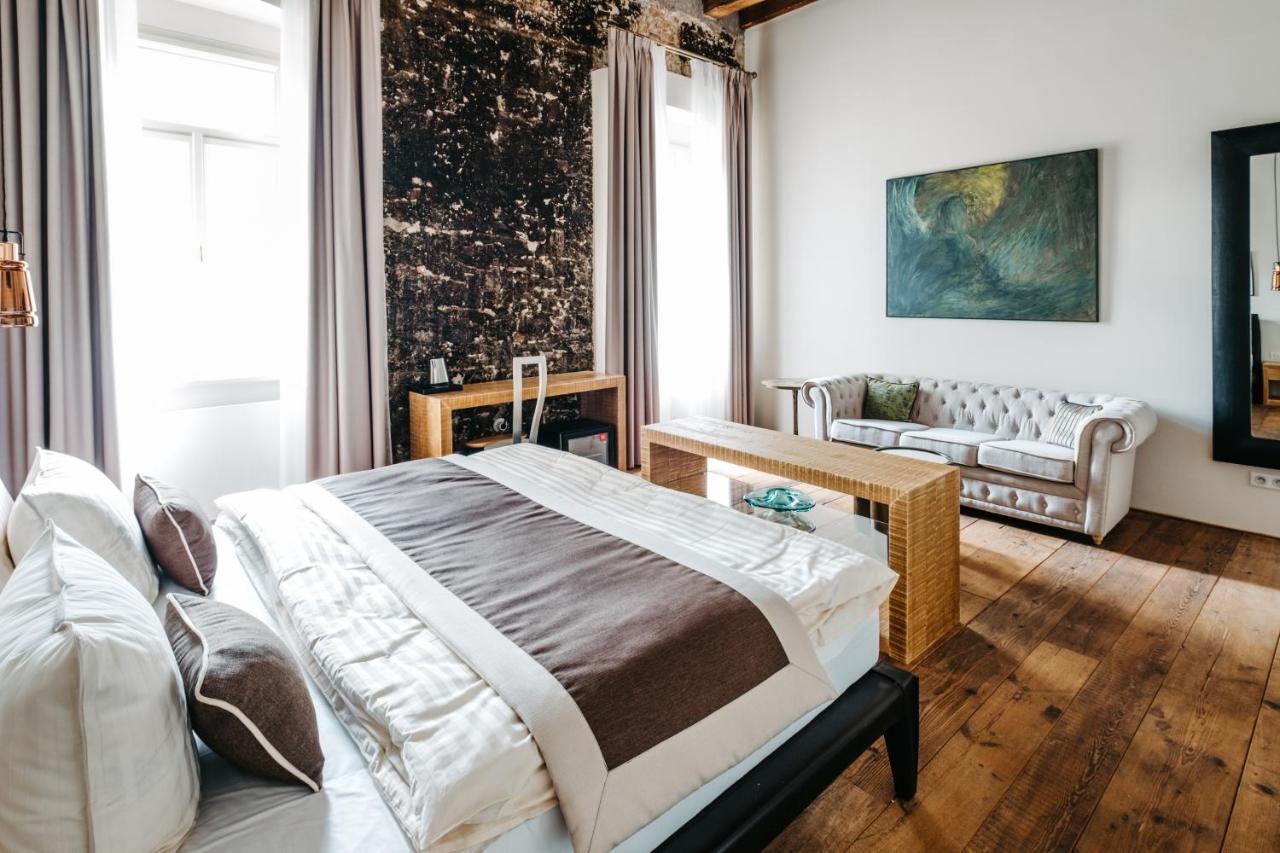 Boutique Hotel Corso Řevnice エクステリア 写真