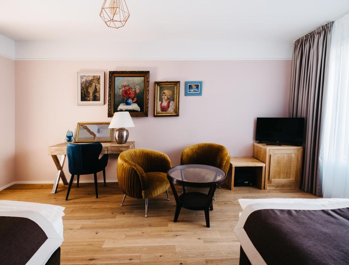 Boutique Hotel Corso Řevnice エクステリア 写真