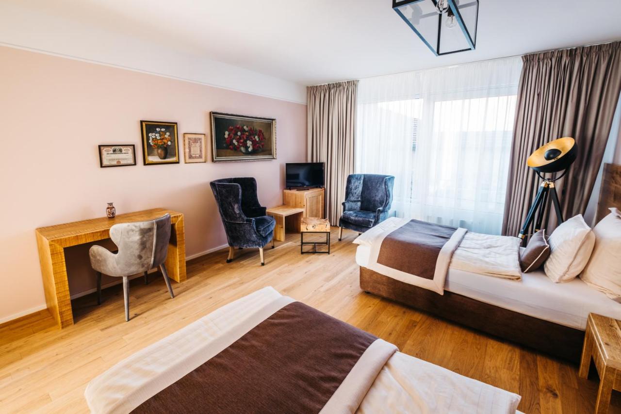 Boutique Hotel Corso Řevnice エクステリア 写真
